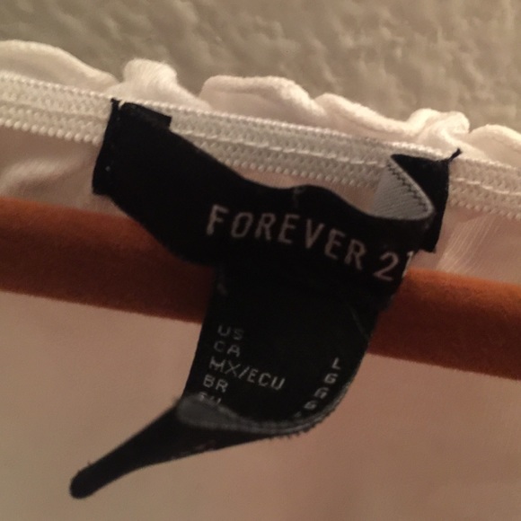 FOREVER 21 -Cropped LARGE OFF SHOULDER TOP - Picture 2 of 3